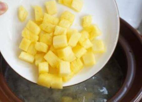 菠萝太酸怎么能变甜