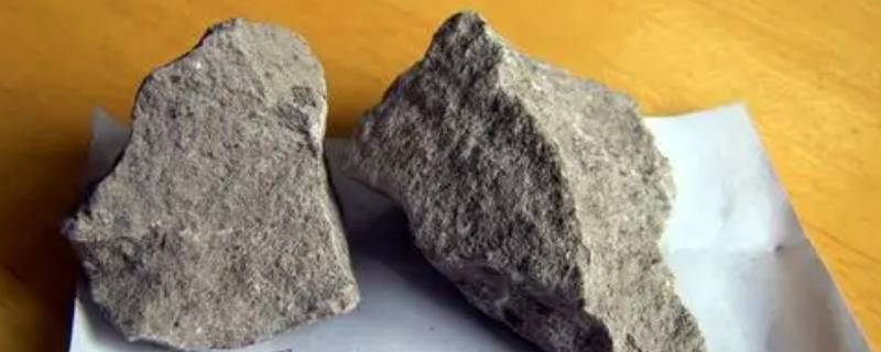 凝灰岩属于什么岩